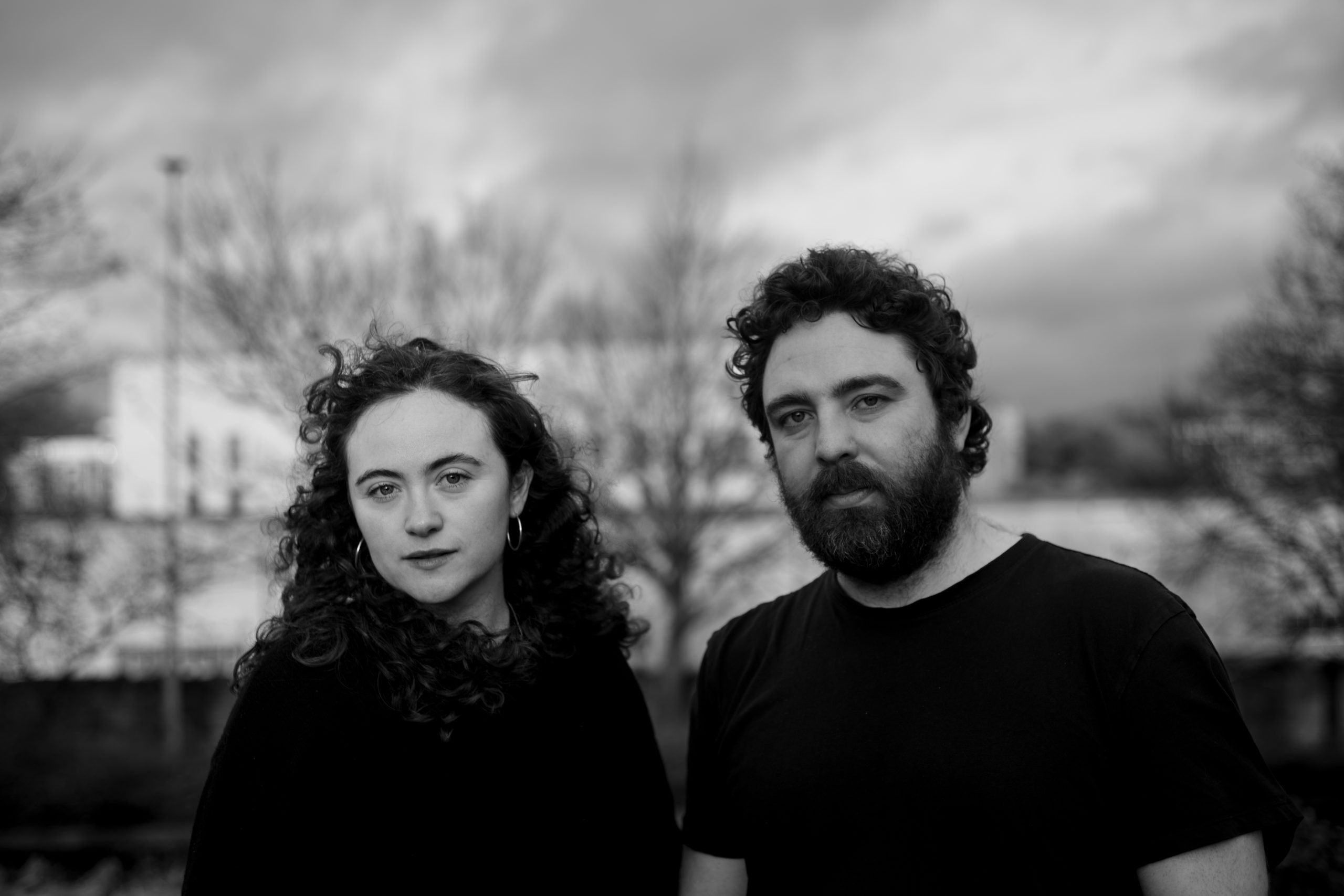 Read more about the article ‘Sé mo léan gan mé i m’éinín…’
